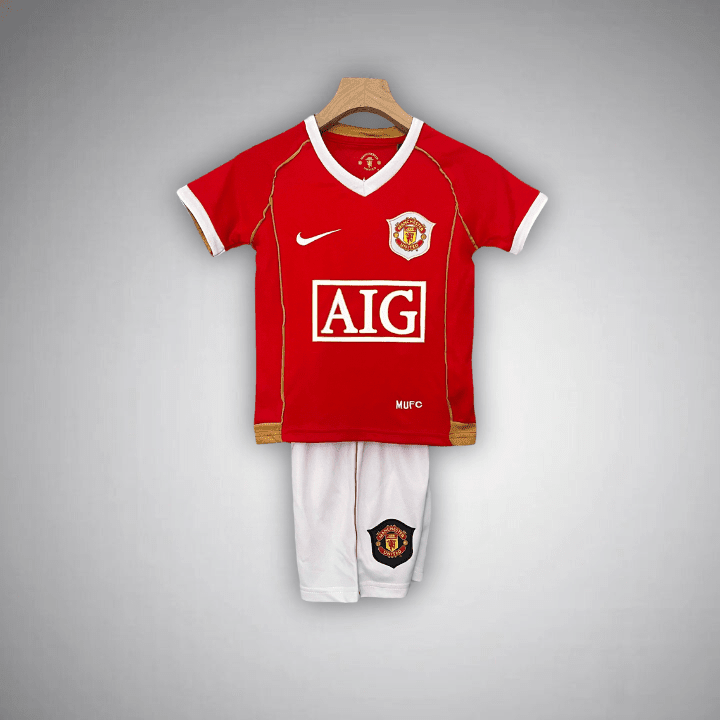 06/07 Manchester United Home Kids Size Kit - Premium Quality Kits at FootballPrestige.store