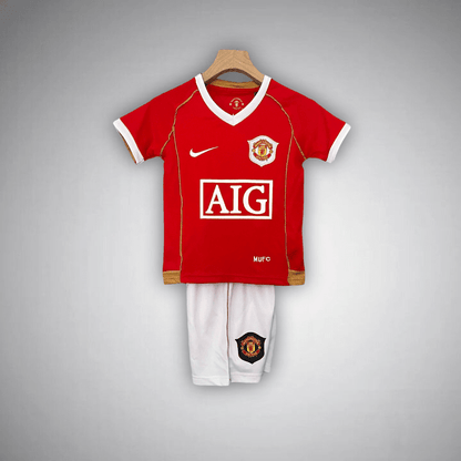 06/07 Manchester United Home Kids Size Kit - Premium Quality Kits at FootballPrestige.store