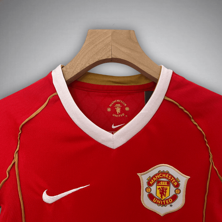 06/07 Manchester United Home Kids Size Kit - Premium Quality Kits at FootballPrestige.store