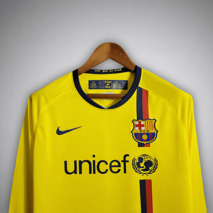 08/09 FC Barcelona Away Long Sleeve Kit from FootballPrestige.com - Premium Football Kits