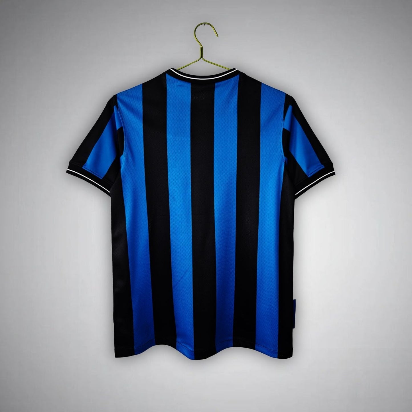09/10 Inter Milan Home Kit from FootballPrestige.com - Premium Football Kits