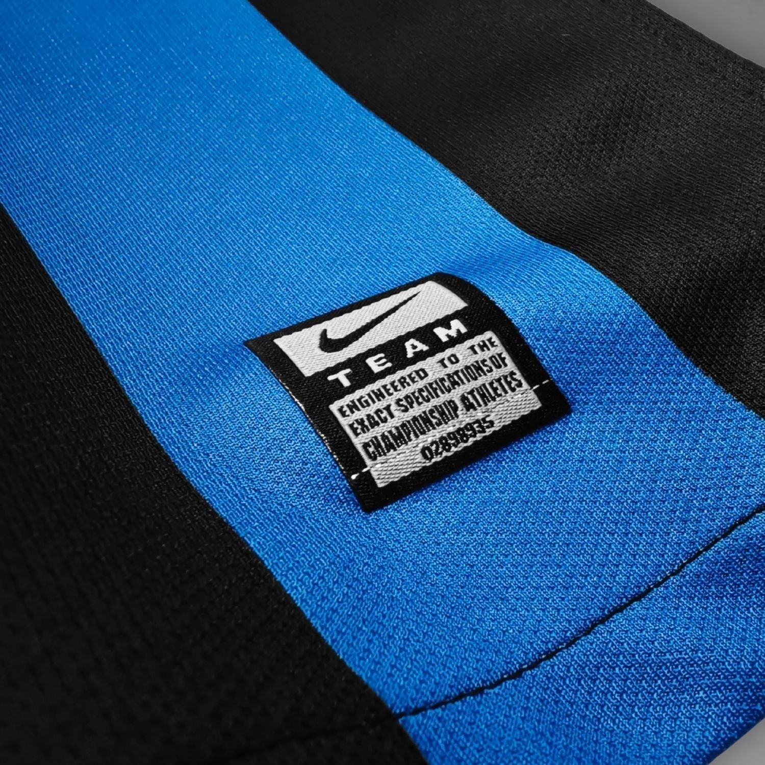 09/10 Inter Milan Home Kit from FootballPrestige.com - Premium Football Kits