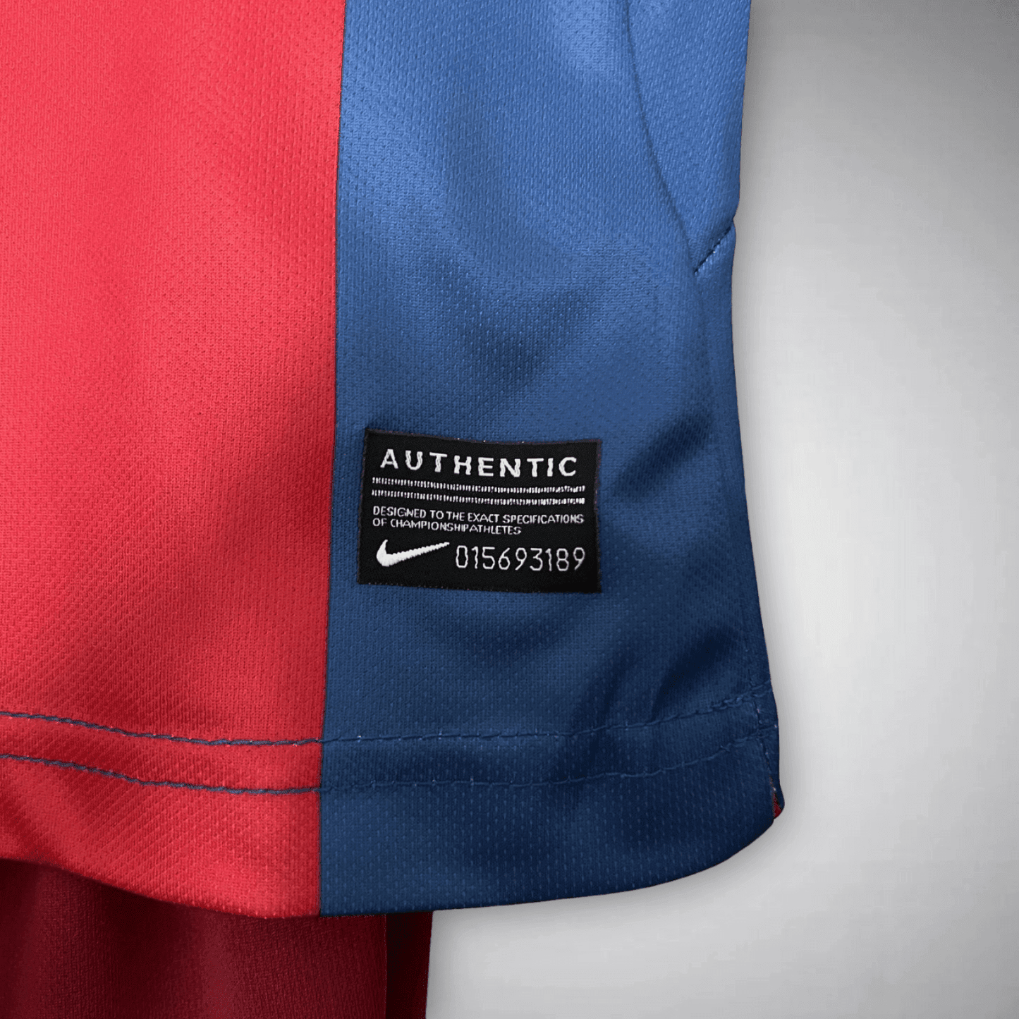 10/11 FC Barcelona Home Kids Size Kit from FootballPrestige.com - Premium Football Kits