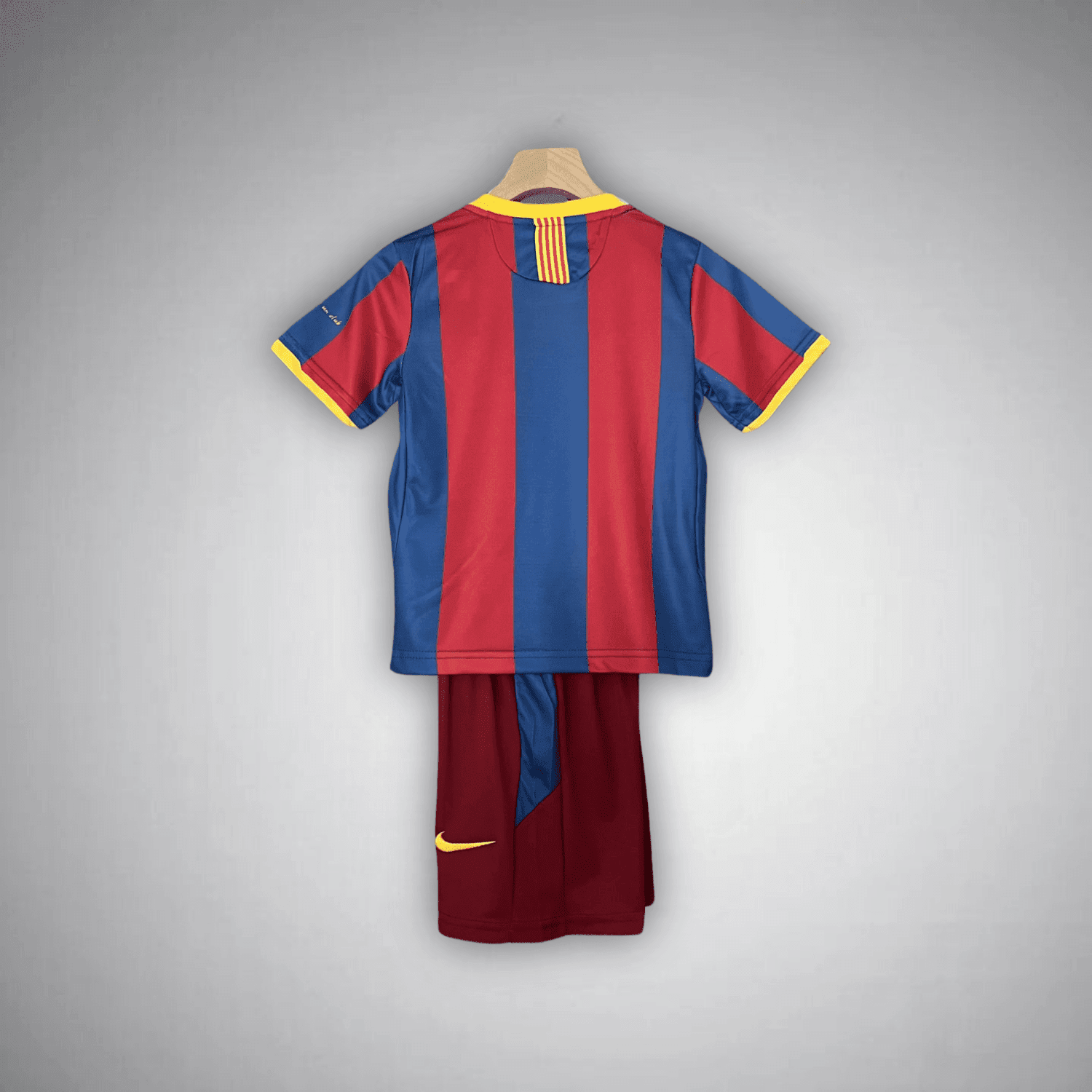 10/11 FC Barcelona Home Kids Size Kit from FootballPrestige.club - Premium Football Kits