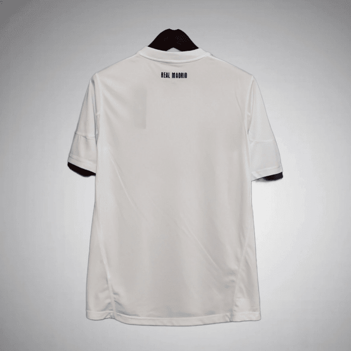 10/11 Real Madrid Home Kit from FootballPrestige.com - Premium Football Kits