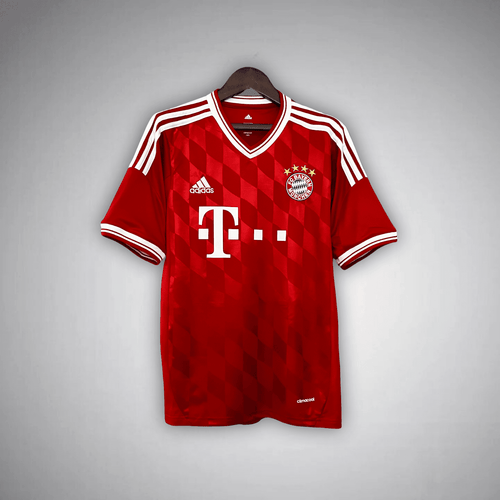 13/14 FC Bayern Home Premium Kit from FootballPrestige.com - Premium Football Kits
