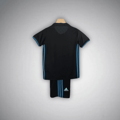 17/18 Real Madrid Away Premium Kids Size Kit from FootballPrestige.com - Premium Football Kits