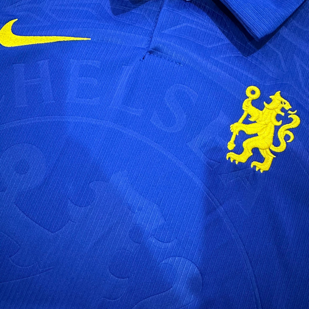 26/27 Chelsea Home Kit