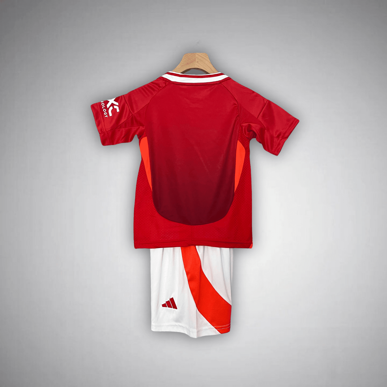 24/25 Manchester United Home Kids Size Kit - Premium Quality Kits at FootballPrestige.store