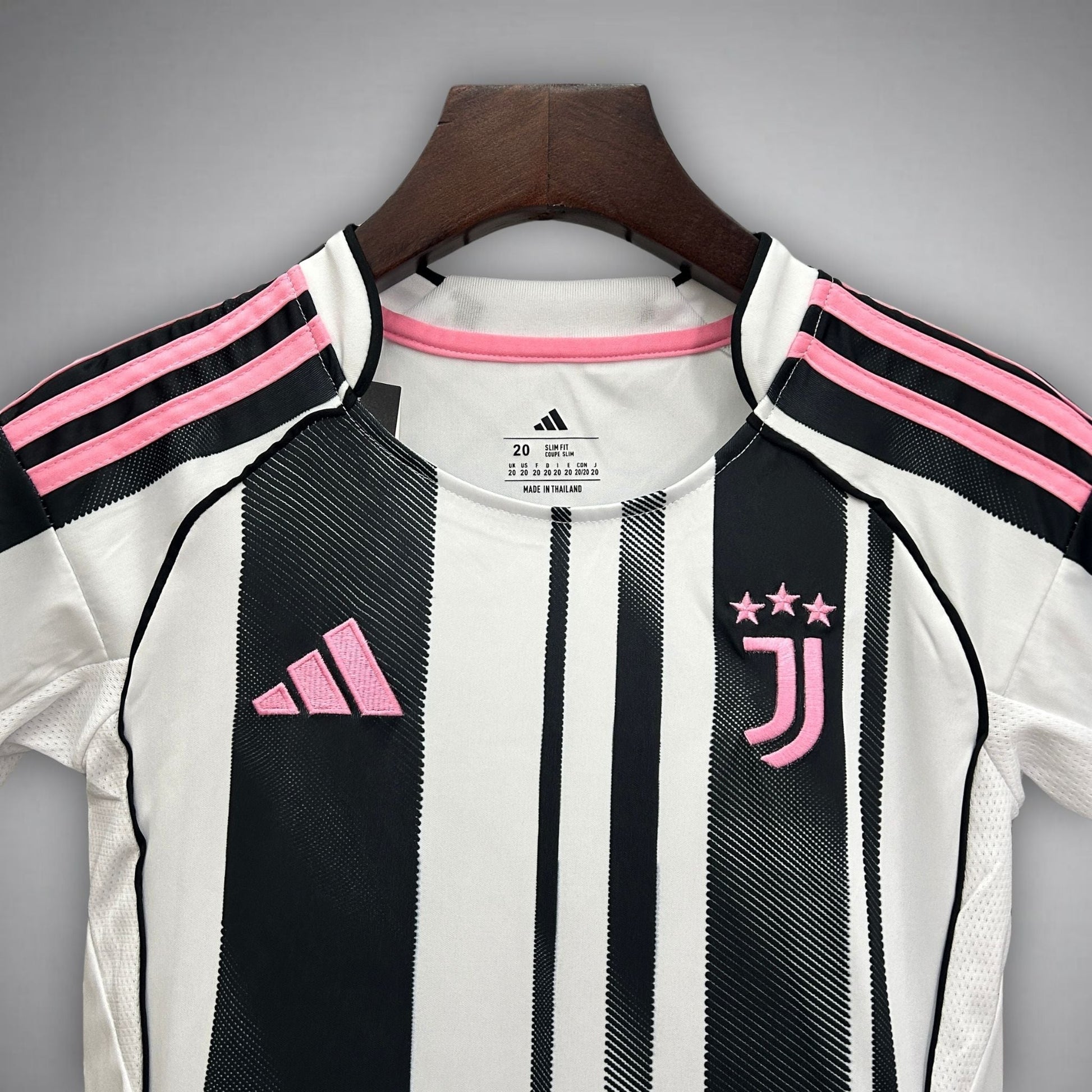 25/26 Juventus Home Kids Size Kit from FootballPrestige.com - Premium Football Kits