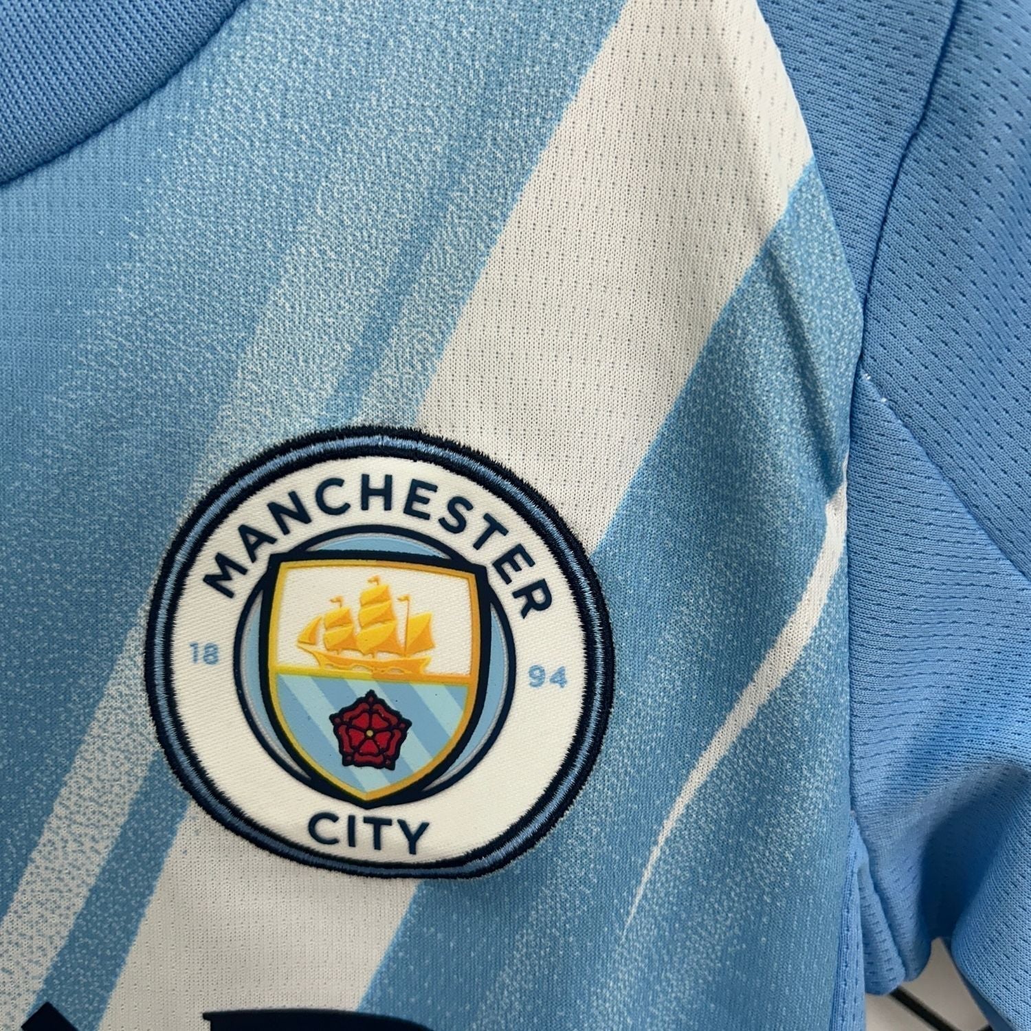25/26 Manchester City Home Kids Size Kit from FootballPrestige.club - Premium Football Kits
