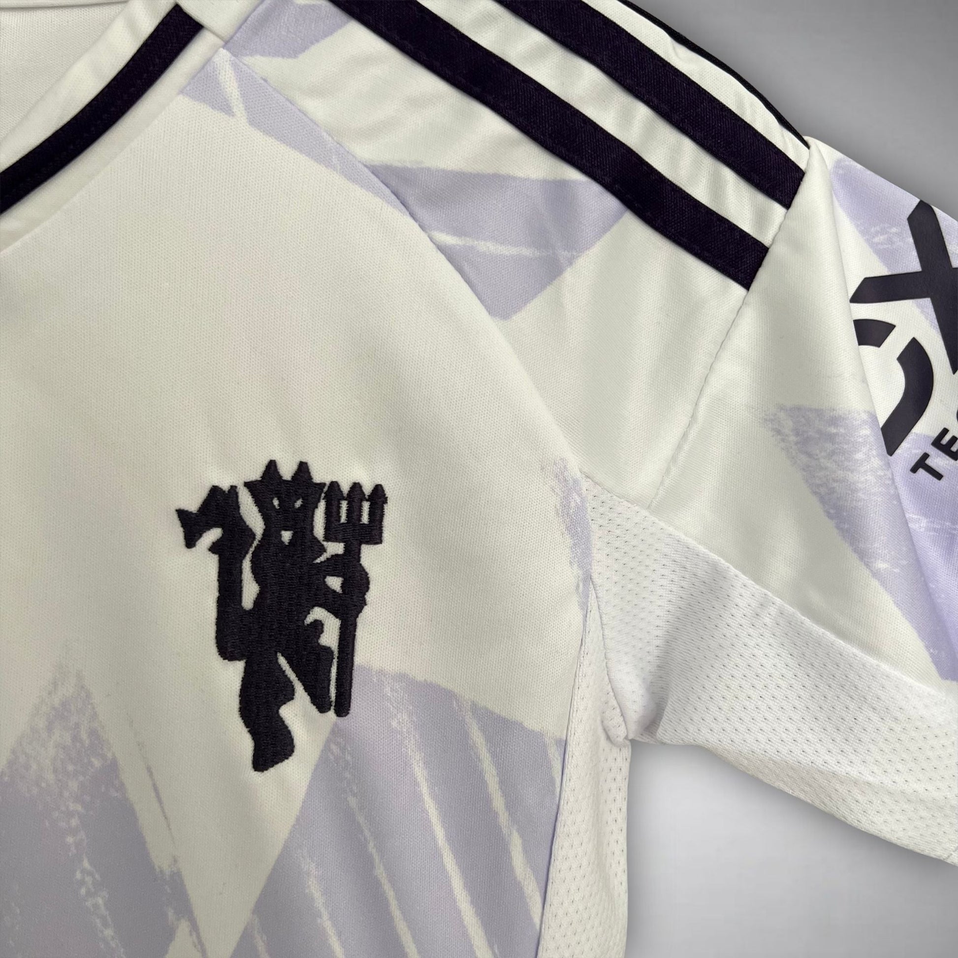 25/26 Manchester United Away Kids Size Kit - Premium Quality Kits at FootballPrestige.store