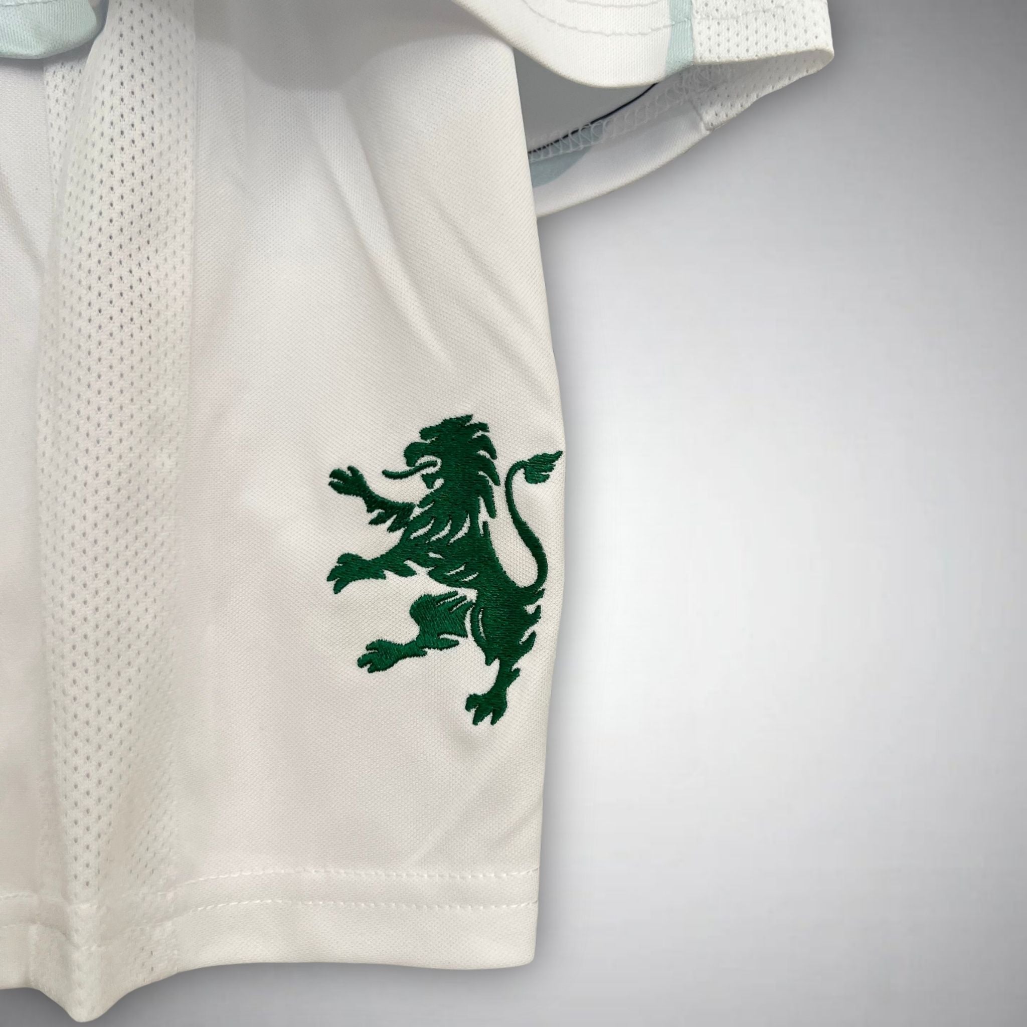 25/26 Sporting CP Fourth Kids Size Kit from FootballPrestige.club - Premium Football Kits
