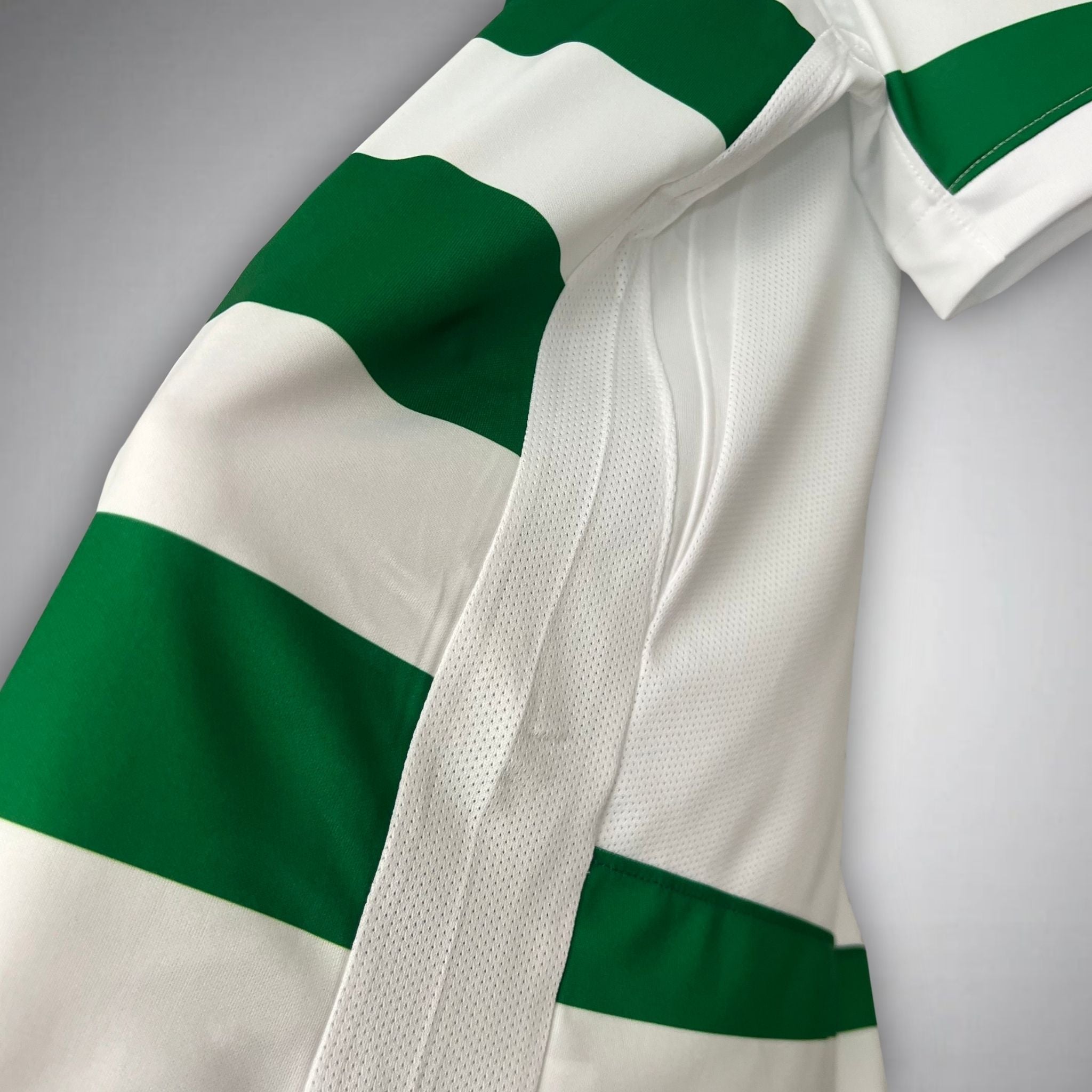 25/26 Sporting CP Home Kit from FootballPrestige.club - Premium Football Kits