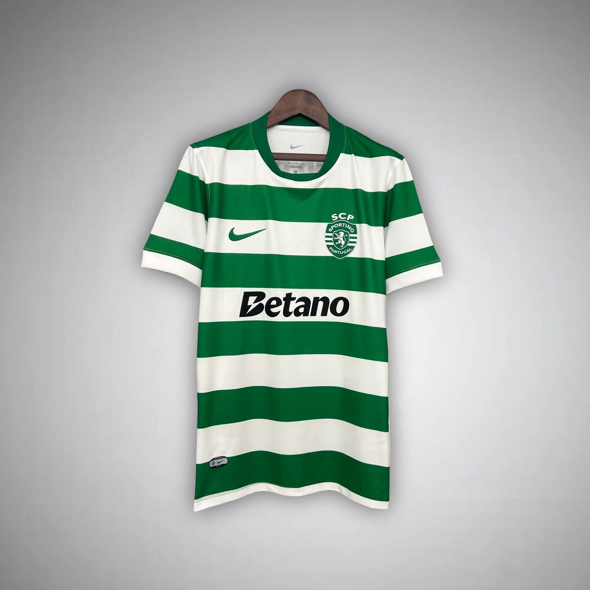25/26 Sporting CP Home Kit from FootballPrestige.club - Premium Football Kits