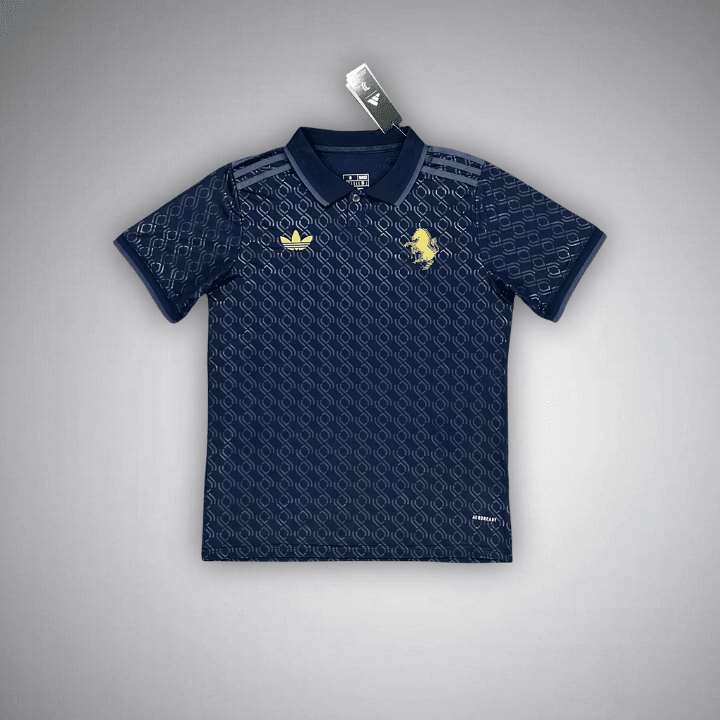 Juventus "Juve Iconica" Premium Kit from FootballPrestige.club - Premium Football Kits